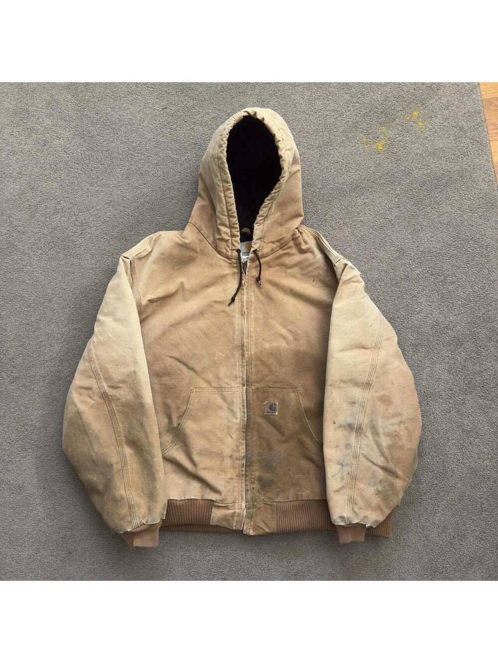 Vintage 2005 J130 BRN hooded thrashed Carhartt work jacket
